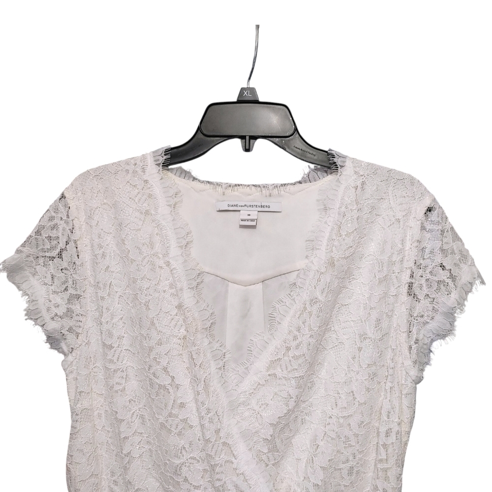 Diane Von Furstenberg White Lace Wrap 3 Inch Inseam Romper Women's Size 10 - Picture 4 of 10